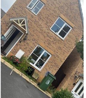Bridgend House | Salimi