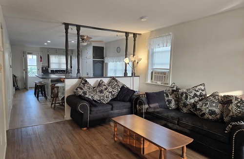 Salisbury Beach Apartment | Salisbury Beach, 1st Floor, Near Center, 2 min walk to sand, 2 parking spots