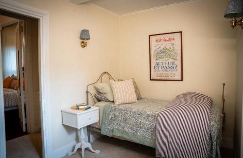 Federal Hill Apartment | Salisbury Peck House