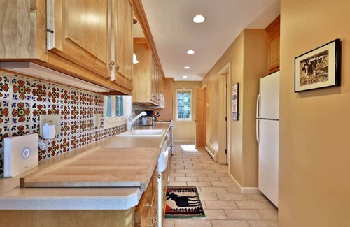 Ludlow Apartment | Sallum, 795 Commonwealth