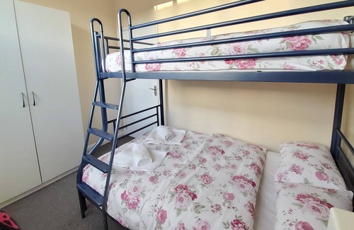 Loftus Apartment | Saltburn Holidays 1 Park View