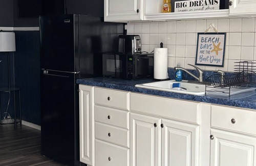 Wildwood Crest Apartment | Saltwater Cottage Cozy 1-bedroom apartment in welcoming Wildwood Crest