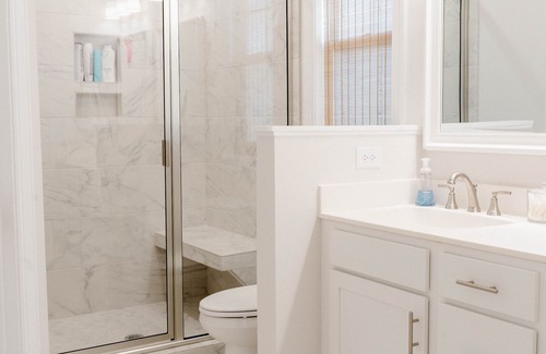 Southport Cottage | Saltwater Haven: a clean & charming cottage located near downtown Southport