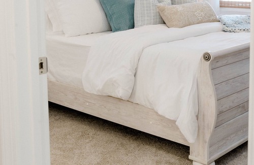 Southport Cottage | Saltwater Haven: a clean & charming cottage located near downtown Southport