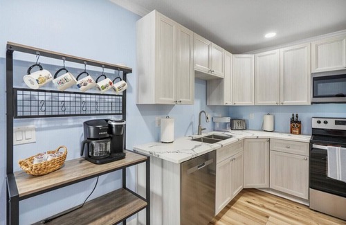 Indian Harbour Beach House | Saltwater Haven: 3bd+Dog Friendly+Bckyrd