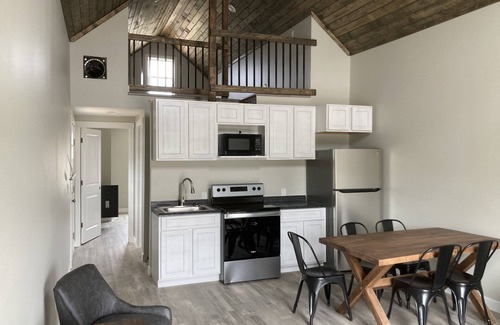 Monroe City Cabin | Salty Cedar Cabin #5