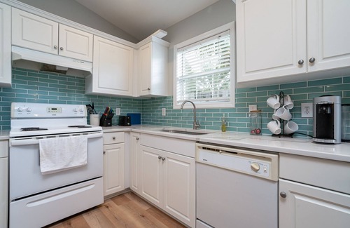 Murraysville House | Salty Paws - Newly Renovated & Dog Friendly!