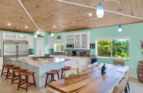 Marathon House | Salty Stingray Sombrero - 4 bed 3 bath Pool | Dock