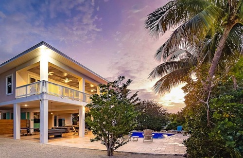 Marathon House | Salty Stingray Sombrero - 4 bed 3 bath Pool | Dock