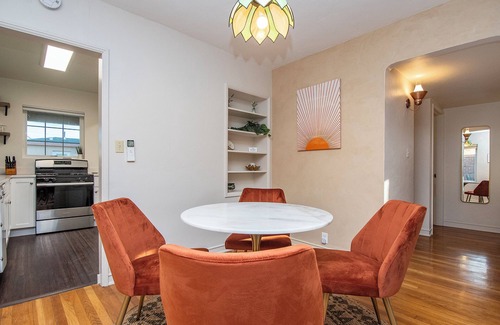 Sam Hughes House | Sam Hughes Bungalows - A - Walkable to the U of A. Historical Yet Updated!