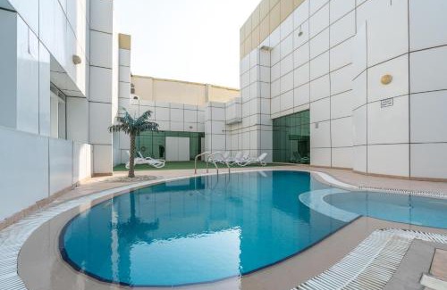 Jumeirah Lake Towers Apartment | Samaya Holiday Homes - Elegant 1BR Stunning Lake View - Next to Metro