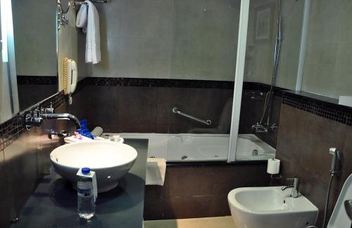 Al Muraqqabat Hotel | Samaya Hotel Deira