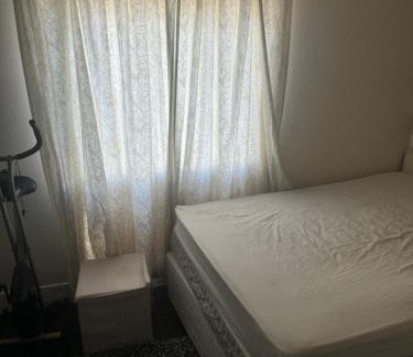 Brockley House | Sammie shaw double room