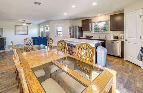 San Antonio House | San Antonio Home w/Pool Access: 11 Mi to SeaWorld