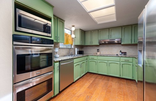 San Antonio House | San Antonio Stunner! Heated Pool, Spa, BBall Court