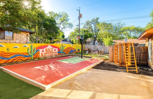 San Antonio House | San Antonio Stunner! Heated Pool, Spa, BBall Court