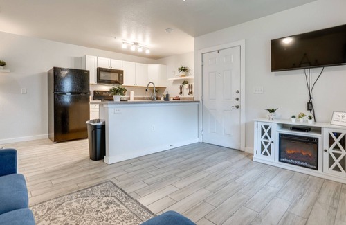 Woodridge Apartment | San Antonio Vacation Rental ~ 3 Mi to UT Campus!