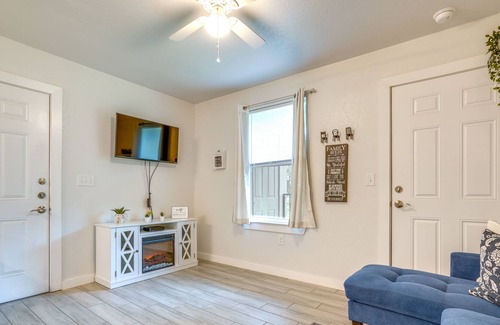 Woodridge Apartment | San Antonio Vacation Rental ~ 3 Mi to UT Campus!