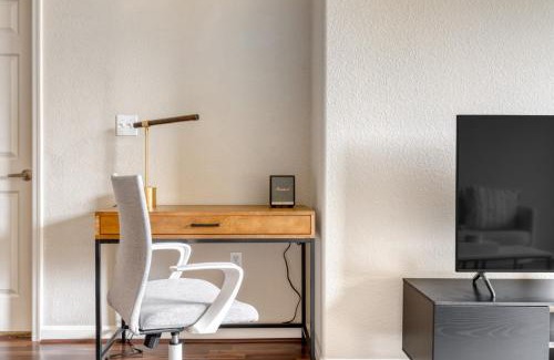 San Bruno Apartment | San Bruno 1BR w Pool Gym WD nr highways SFO-996