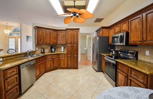 Biggar House | San Carlos home near airport, FGCU and shoping