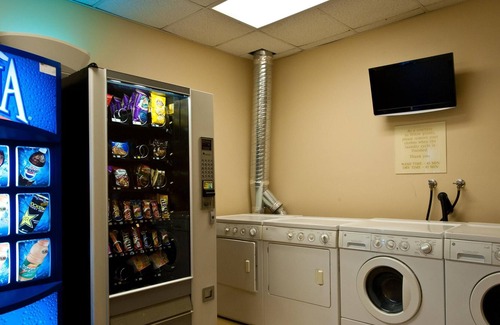 Gaslamp Quarter Resort | San Diego, CA: Studio Suite w/Sauna, WiFi, Downtown, Near City Attractions!