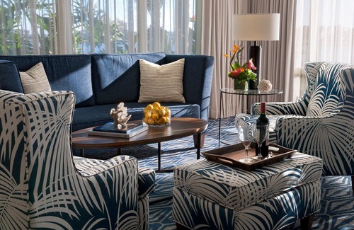 San Diego Hotel | San Diego's Best! Unit w/Kitchen, Outdoor Pool, Steps from the Beach!
