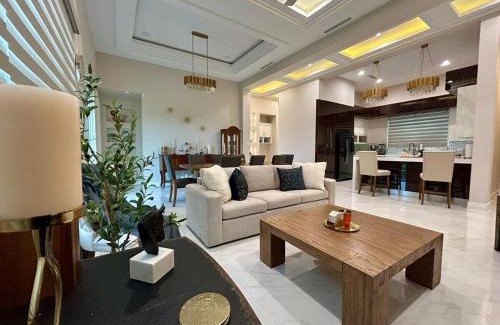 San Juan House | San Juan home 15 min to McAllen La Plaza Mall and Airport