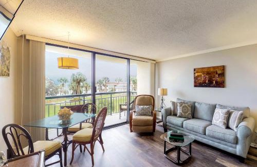 Galveston Apartment | San Luis Getaway #435 by Vacasa