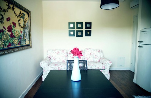 Passano Apartment | San Marino Poolside Stay