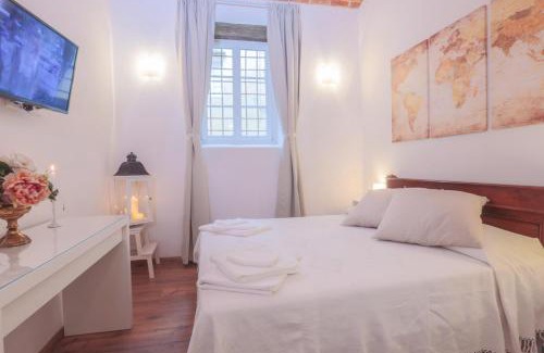 Lucca Historical Center House | San Pierino Charming Rooms