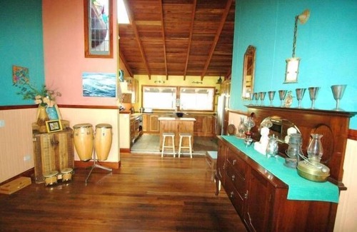 Hyland Park House | Sanctuary Bush To Beach House