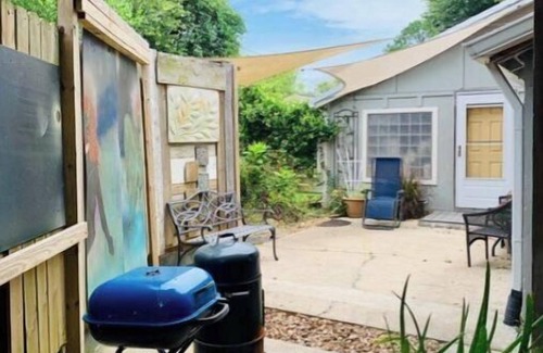 Lafayette Apartment | Sanctuary Studio & Fenced Yard & Outdoor Living Area
