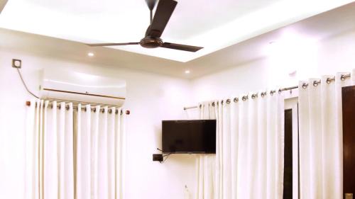 Kuzhuppilly House | Sand Castle Luxury Villas, Cherai Beach