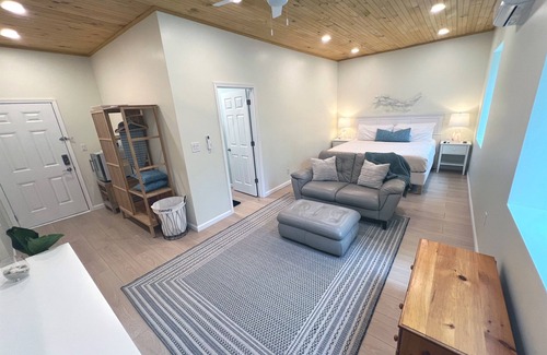 Rehoboth Beach Hotel | Sand Castle Room - Pool, Hot Tub, Sauna