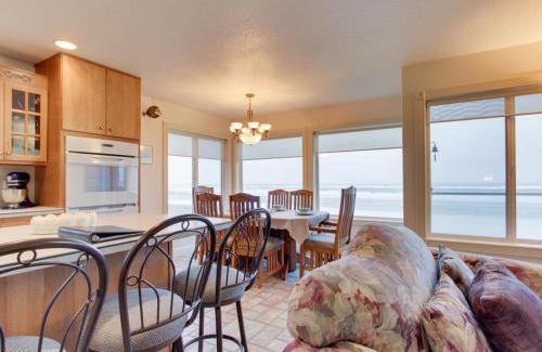 Rockaway Beach House | Sand Castle Villa