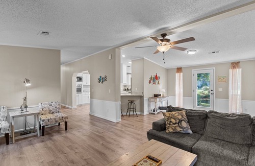 Ocean Isle Beach House | Sand Dollars - 5mins to beach, huge lot, pet friendly and boat parking!