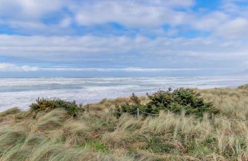 Rockaway Beach House | Sand to Forest