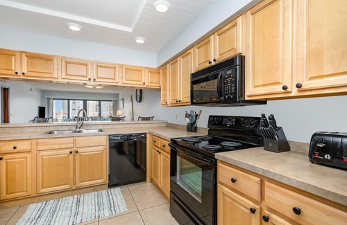 Cocoa Beach Condo | Sandcastles condo 614, great side ocean view and fantastic reviews