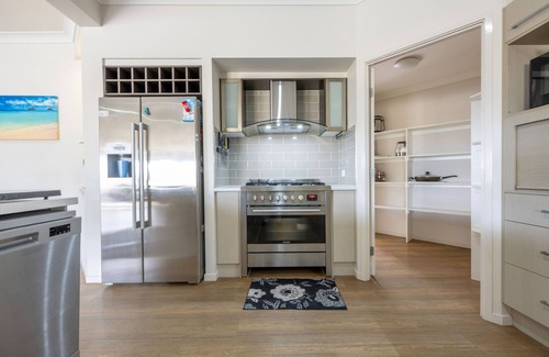 Yamba House | Sandgard- waterfront tranquility