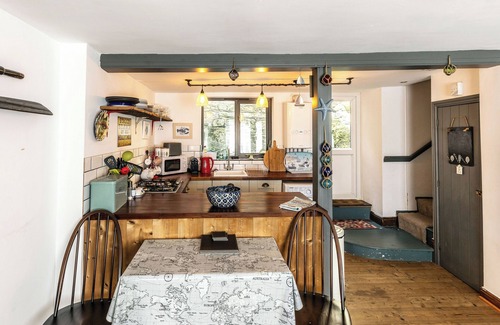 Scarborough Cottage | Sandgate Cottage - A charming 18th century mid terrace retreat.