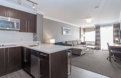 West Edmonton Hotel | Sandman Hotel Edmonton West