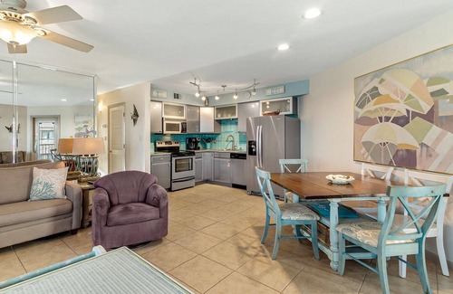 Gulf Shores Condo | Sandpiper 16C ~ deluxe beach front condo ~