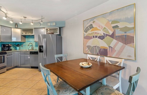 Gulf Shores Condo | Sandpiper 16C ~ deluxe beach front condo ~