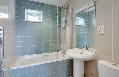 Brixham Apartment | Sandpiper 2 - Two Bedroom Apartment, Sleeps 4