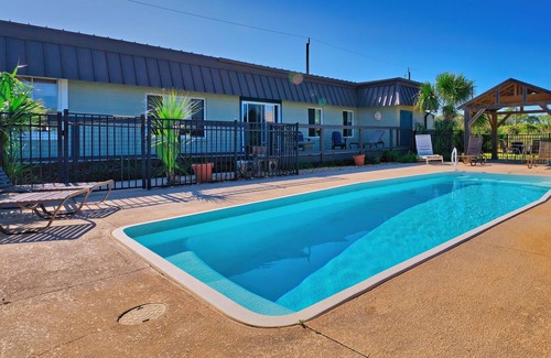 East End House | SANDPIPER COTTAGE is one of the few ground level homes left on St. George Island!