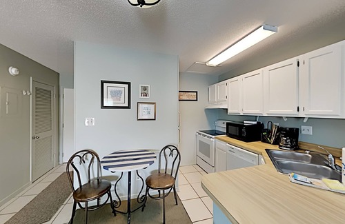 Holiday Isle Condo | Sandpiper Cove #8210 |Studio Condo with Quick Beach Access!