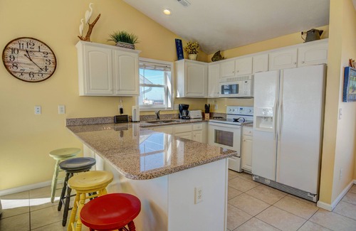Surf City House | "Sandpiper Landing" Oceanfront Home - Best location on the island!