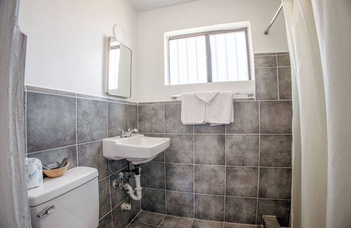 Lakeside Hotel | Sands Motel By OYO El Paso Near Airport
