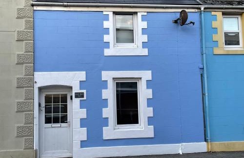 Tenby House | Sands Reach, dog friendly Tenby house