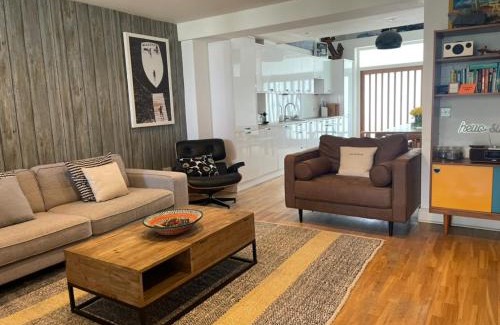 Camber House | Sandscape - Eco Beach House - Close to Beach - Pet Friendly